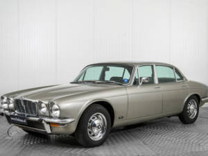 Immagine 1/50 di Jaguar XJ 12 L (1975)