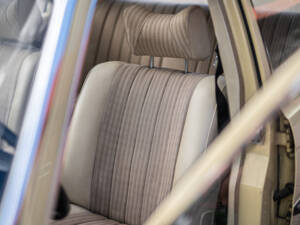 Image 21/40 of Mercedes-Benz 350 SE (1975)