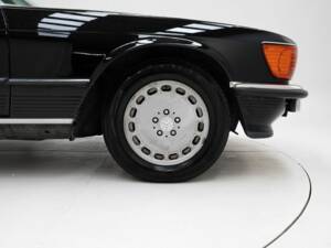 Immagine 10/15 di Mercedes-Benz 560 SL (1986)