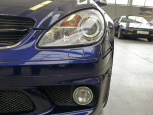 Image 36/45 of Mercedes-Benz SLK 55 AMG (2005)