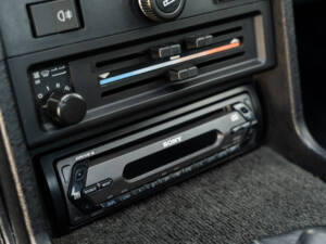 Image 37/58 of Porsche 924 Turbo (1982)