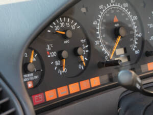 Bild 36/75 von Mercedes-Benz SL 500 (1997)