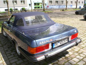 Imagen 3/9 de Mercedes-Benz 380 SL (1983)