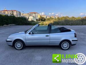Bild 7/10 von Volkswagen Golf IV Cabrio 1.6 (2000)