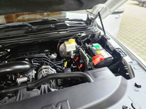 Image 41/62 of Dodge Ram 1500 (2020)