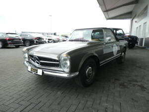 Afbeelding 3/23 van Mercedes-Benz 230 SL (1965)