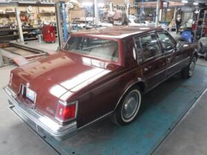 Image 20/49 of Cadillac Seville Sedan 6.0L (1979)