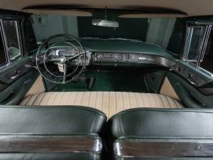 Image 37/50 of Cadillac 62 Coupe DeVille (1956)