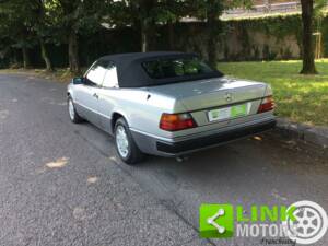 Bild 5/10 von Mercedes-Benz 300 CE-24 (1993)