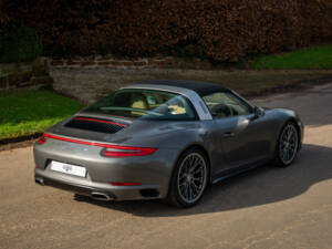 Image 19/20 of Porsche 911 Targa 4 (2017)