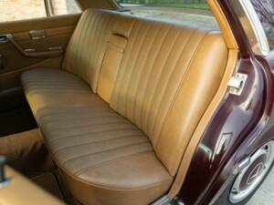 Image 30/50 of Mercedes-Benz 280 SE (1973)