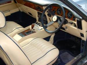 Image 20/27 of Aston Martin V8 Volante (1979)