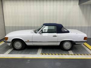 Image 6/12 of Mercedes-Benz 420 SL (1987)