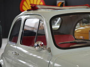 Image 14/45 of FIAT 500 F (1966)