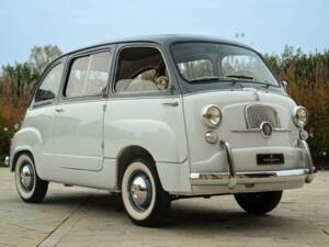 Image 12/50 of FIAT 600 D Multipla (1963)