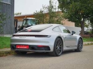 Image 2/39 of Porsche 911 Carrera T (2023)