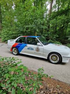 Image 4/70 of BMW M3 (1990)