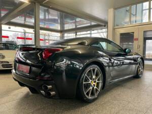 Immagine 7/19 di Ferrari California (2012)
