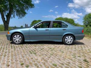 Bild 2/6 von BMW 316i (1994)