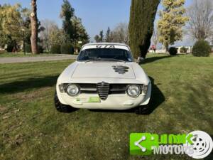 Bild 2/10 von Alfa Romeo Giulia GT 1300 Junior (1970)