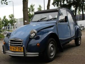 Image 2/7 de Citroën 2 CV 6 Club (1987)