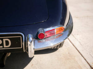 Immagine 42/45 di Jaguar E-Type 4.2 (1966)