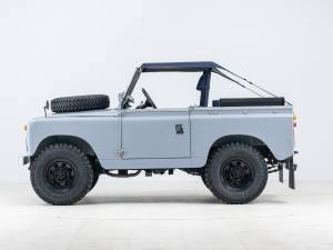 Image 16/57 of Land Rover 88 (1961)