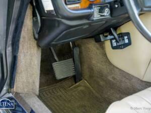 Image 20/57 de Jaguar XJ 12 (1986)
