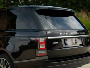 Immagine 32/50 di Land Rover Range Rover Autobiography SDV8 (2013)