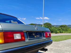 Bild 15/50 von BMW 745i (1982)