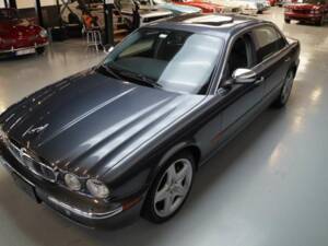 Imagen 49/50 de Jaguar XJ 8 4.2 (2005)