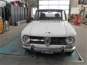 Bild 20/50 von Alfa Romeo Giulia 1300 Super (1971)