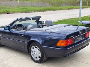 Image 17/43 of Mercedes-Benz SL 320 (1994)