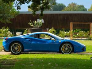 Imagen 15/50 de Ferrari 488 GTB (2017)