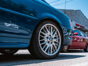 Imagen 31/37 de BMW 325Ci (2002)