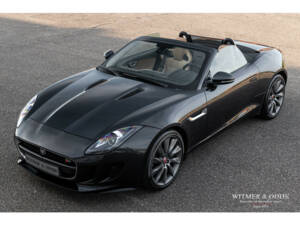 Image 2/38 of Jaguar F-Type S (2014)