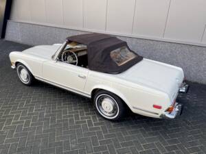 Bild 13/33 von Mercedes-Benz 280 SL (1970)