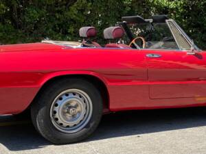 Image 41/50 of Alfa Romeo 2000 Spider Veloce (1973)