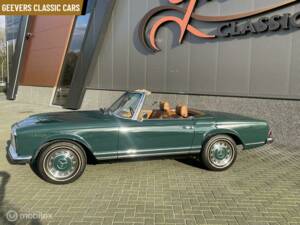 Image 2/45 de Mercedes-Benz 280 SL (1970)