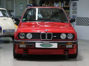 Imagen 2/26 de BMW 325e (1987)