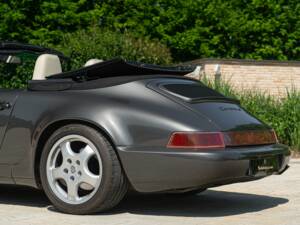 Immagine 16/50 di Porsche 911 Carrera 4 (1990)