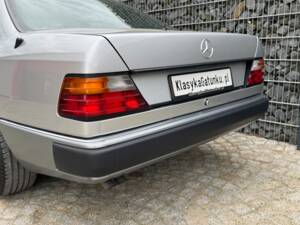 Imagen 9/100 de Mercedes-Benz 300 CE (1992)