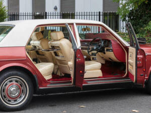 Image 38/50 of Bentley Mulsanne Turbo (1984)