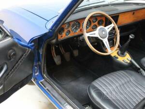 Image 9/19 of Triumph Stag (1975)