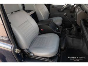 Image 5/25 de Land Rover Defender 90 (1996)