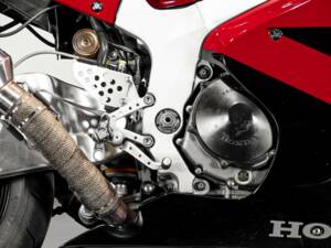 Image 24/34 of Honda DUMMY (2002)