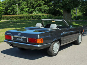 Image 6/23 of Mercedes-Benz 560 SL (1987)