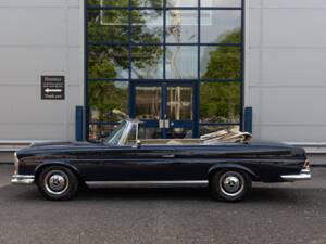 Image 20/30 of Mercedes-Benz 250 SE (1967)