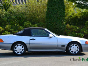 Imagen 23/50 de Mercedes-Benz 300 SL-24 (1993)