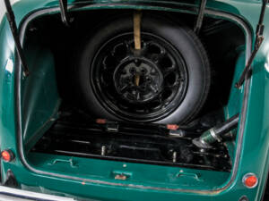 Image 40/50 de Morris Eight (1939)